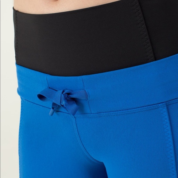 Lululemon Bhakti Yoga Crop 19” - Picture 2 of 10